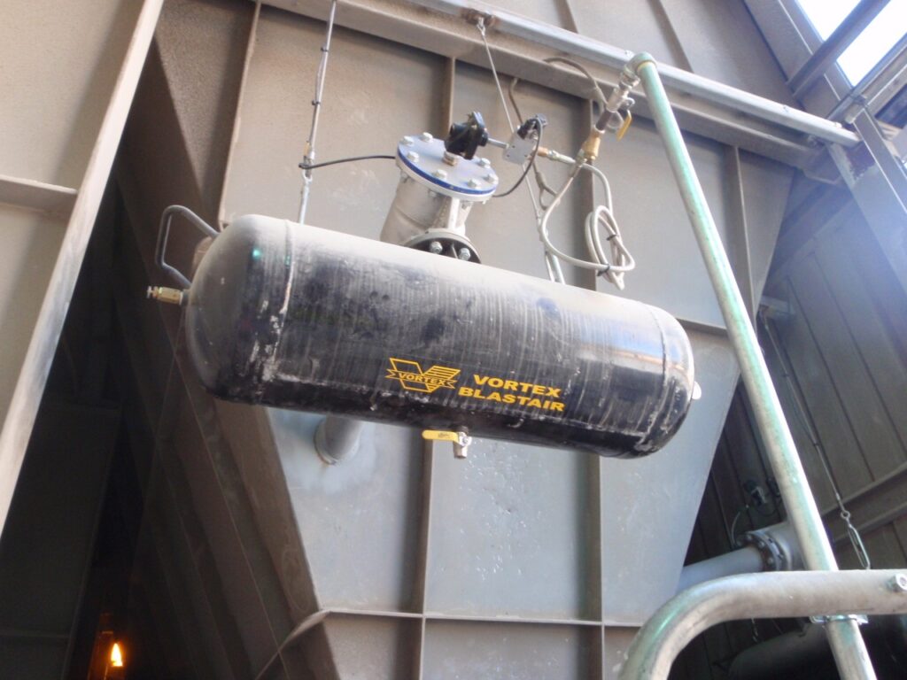 Clear view of the Staminair Vortex Blastair air tank and valve, demonstrating the robust solution for reliable material flow in tough industrial conditions.